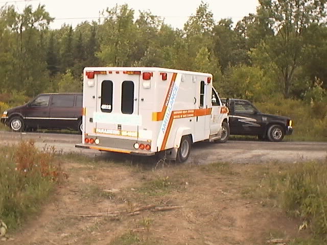 Vehicles - Ambulance.jpg (118745 bytes)
