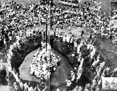 Greasepole panorama, Sci '75