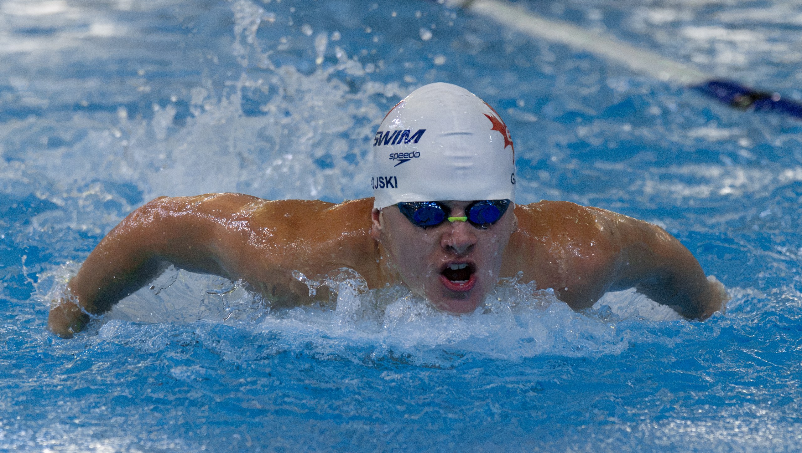 The same action photograph after the subsequent finishing pass